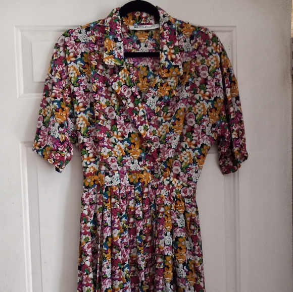 Fabulous 1980s Ms. Chaus Shirtwaits Dress floral print vintages size 8 - Picture 1 of 7